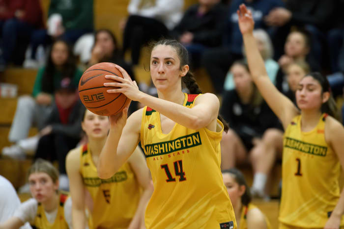 2023-4-2-WAVOR-Girls-GAME-2551-NR-clear